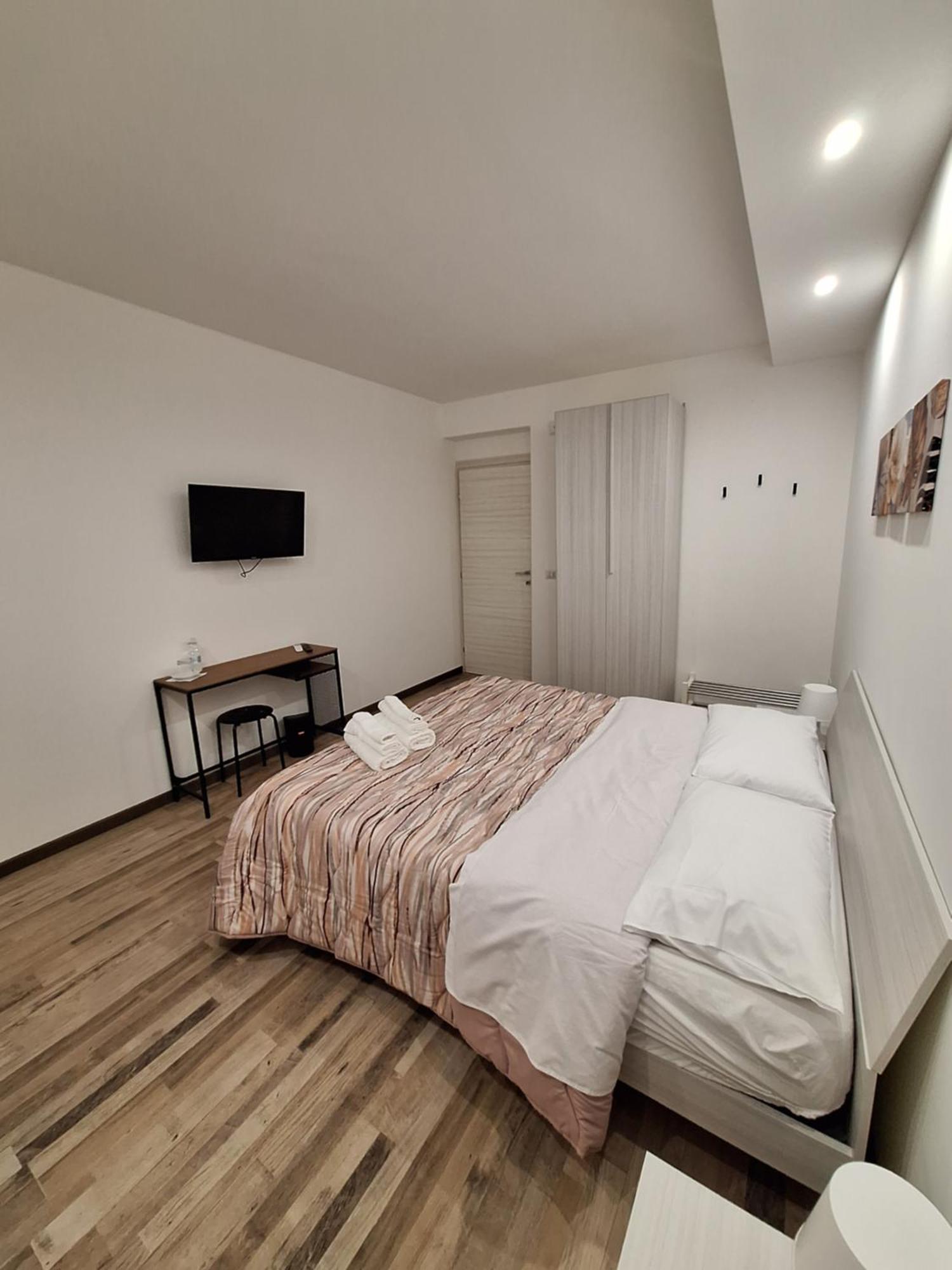 Civico 1 Apartment Valguarnera Caropepe Exterior photo